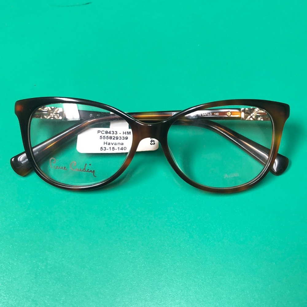 Woman’s Glasses